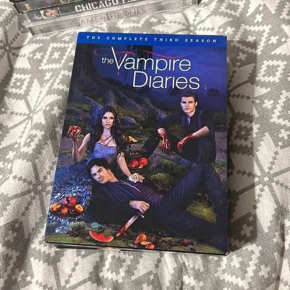 The Vampire Diaries seasons 1-4 on DVD - Picture 4 of 5